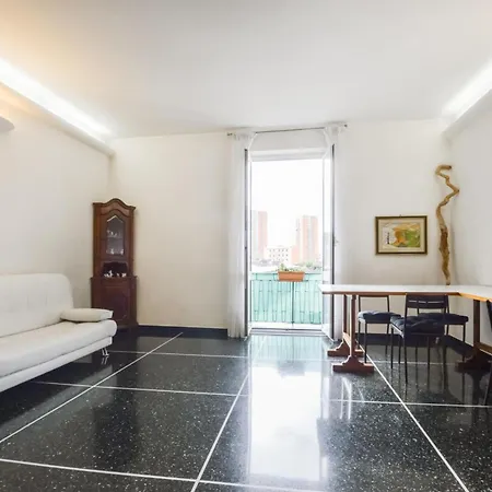 4 Bedroom Cozy In * ג'נובה