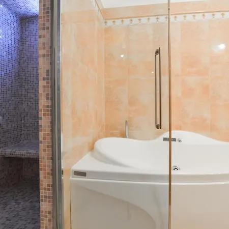 4 Bedroom Cozy In Apartamento *