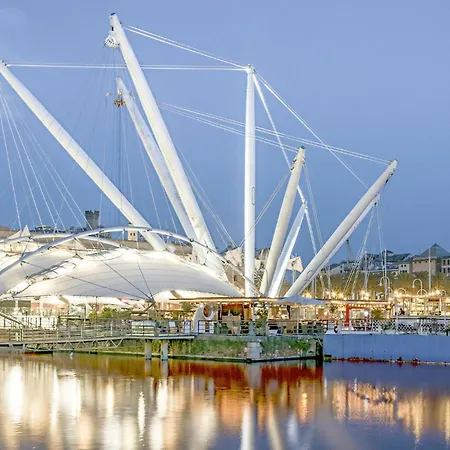 4 Bedroom Cozy In * ג'נובה