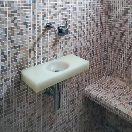 4 Bedroom Cozy In * Gênes